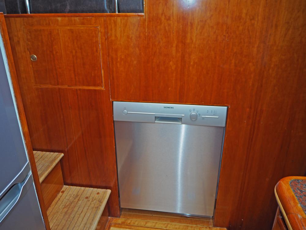 Fore ship, Accommodation